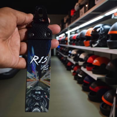 R15 V3 Premium Keychain_img_0